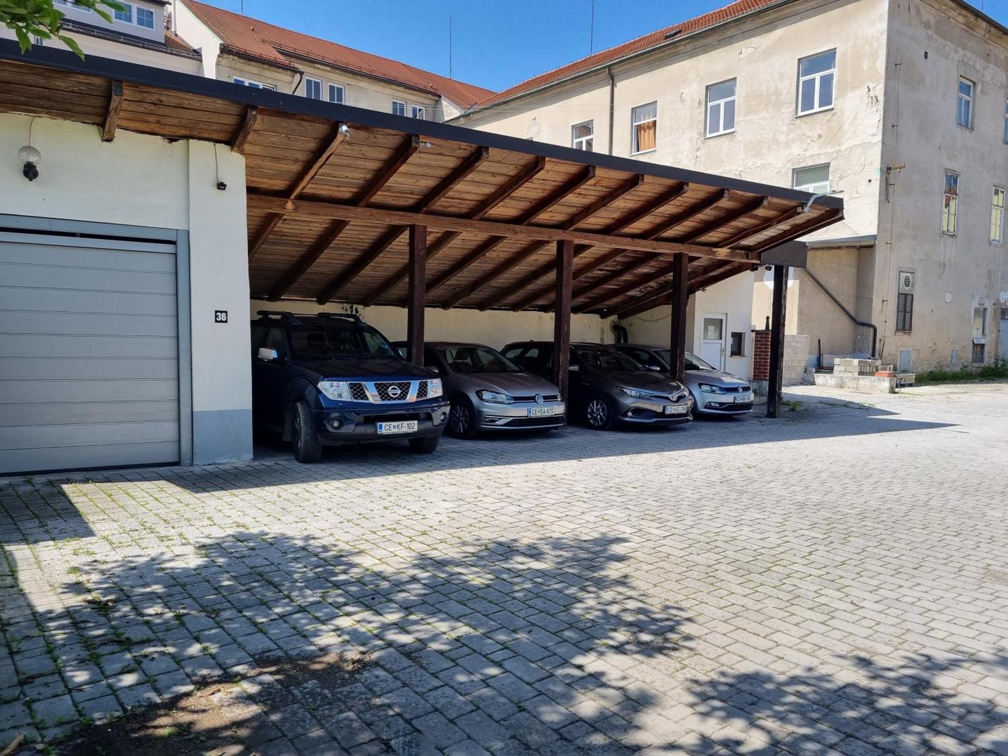 Apartments Fazarinc S Parkiriscem Celje Esterno foto